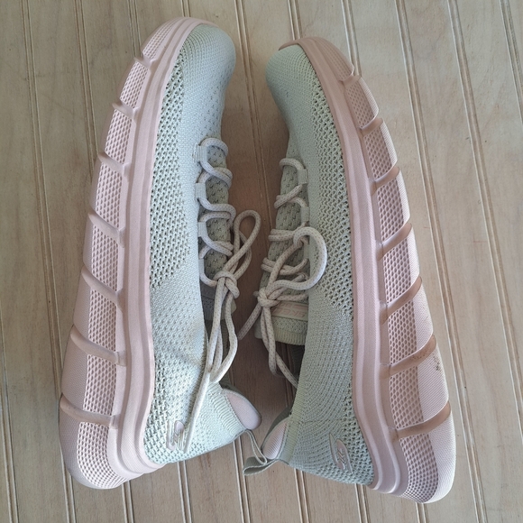 Skechers BOBS Step And Go 117122/NAT Natural Comfort Lightweight Slip In Sneaker - Picture 9 of 11